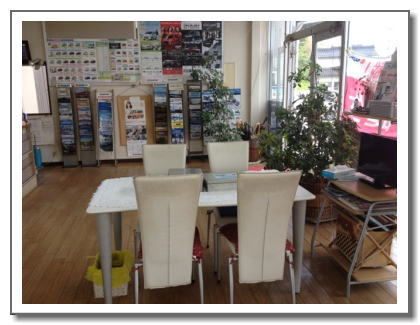 庄原スズキ販売待合室